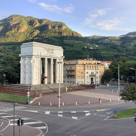 Casa Vittoria - Siegeshaus Apartment Bolzano Luaran gambar